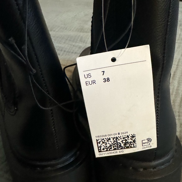 Black booties - Picture 7 of 8